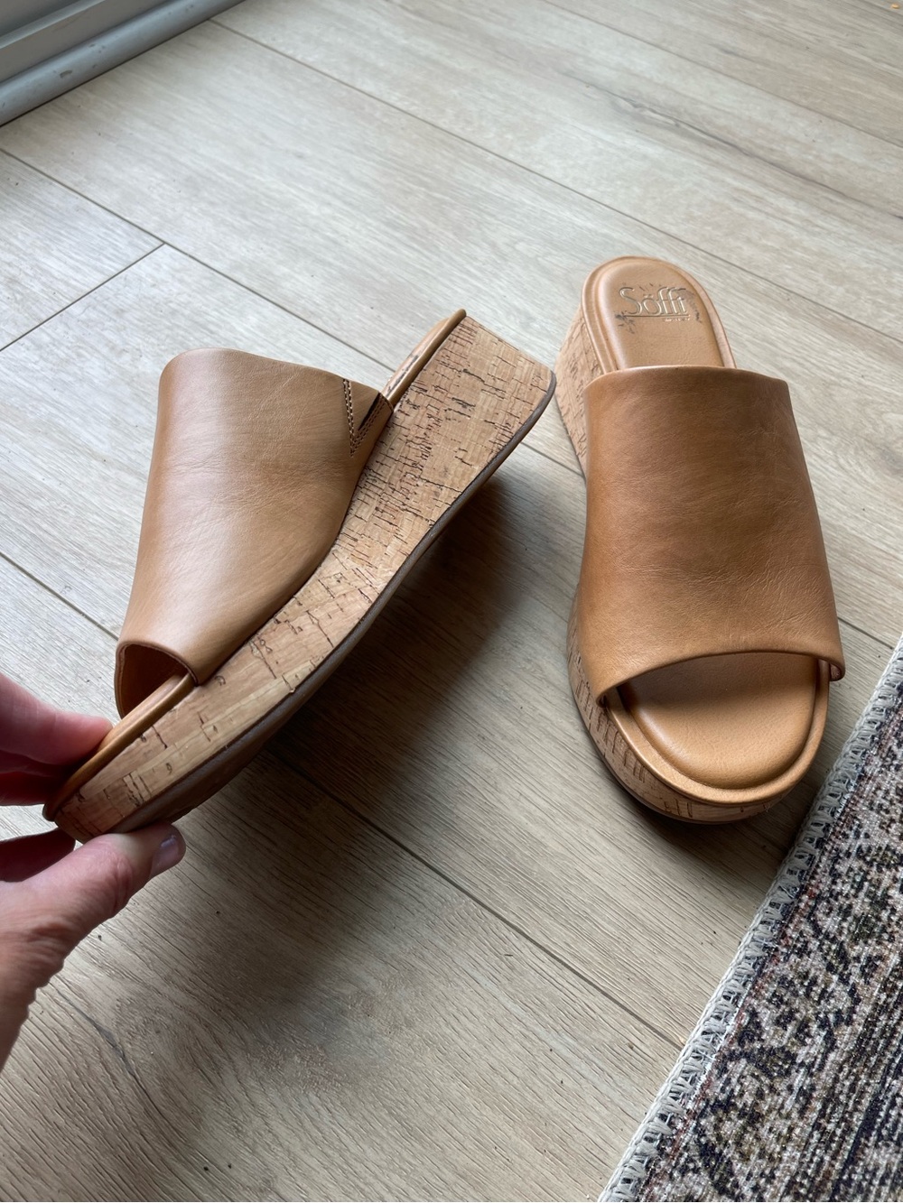 Sofft leather slides sz 10
